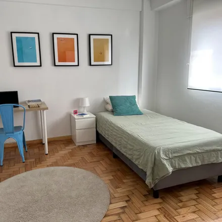 Rent this 5 bed room on Praceta de José Régio in 4149-004 Porto, Portugal