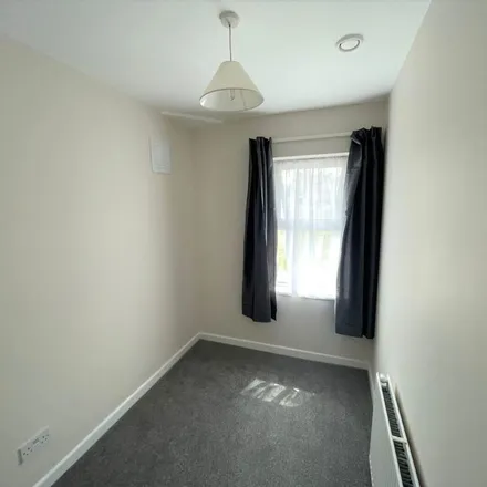 Rent this 3 bed apartment on Hampton Crescent in Gravesend, DA12 4HY