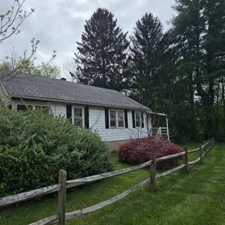 Image 2 - 4 Carroll Place, Cromwell, CT 06416, USA - House for sale