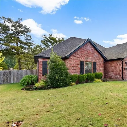 Image 2 - 1716 South Harding Place, Fayetteville, AR 72701, USA - House for sale