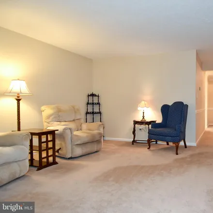 Image 8 - 12488 Walnut Cove Circle, Germantown, MD 20874, USA - Townhouse for sale