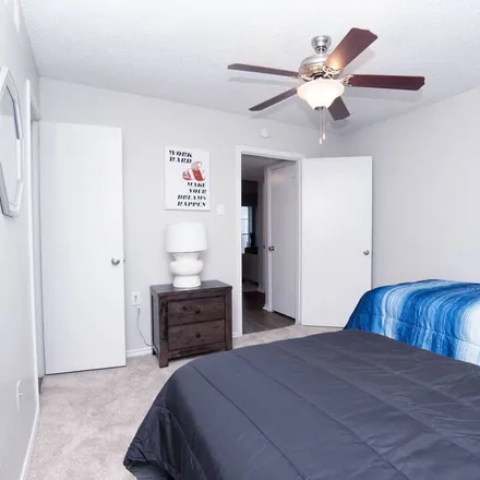 Rent this 2 bed condo on Irving