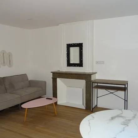 Rent this 2 bed apartment on 3 Rue du Toursom in 69340 Francheville, France