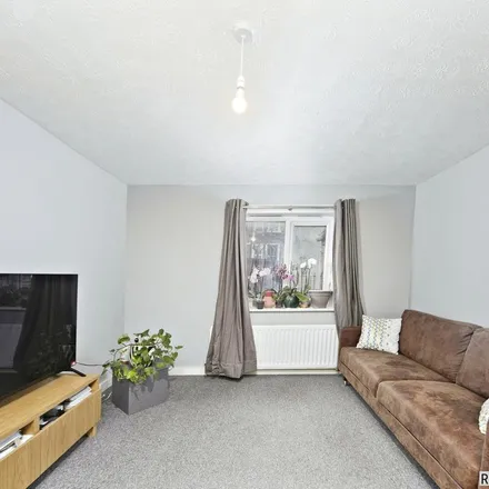 Rent this 2 bed apartment on Kingsleigh Place in London, CR4 4NR