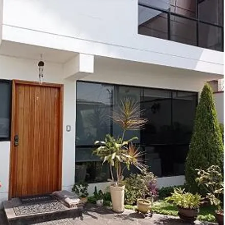Buy this 3 bed house on Avenida De los Ingenieros in Santiago de Surco, Lima Metropolitan Area 10853