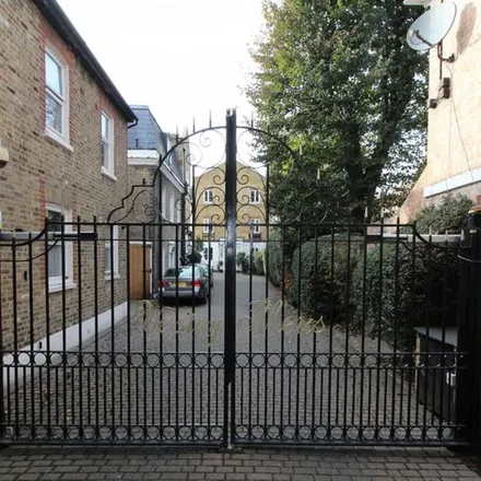 Image 1 - 28-33 Vestry Mews, London, SE5 8NS, United Kingdom - Townhouse for rent