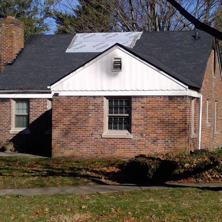 Rent this 3 bed house on 373 Cochran Road in Chevy Chase, Lexington