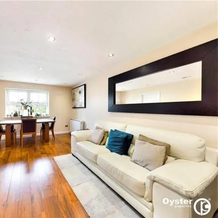 Buy this 2 bed apartment on Lady's Close in Watford, WD18 0WA