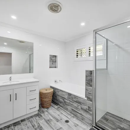 Image 4 - Sturt Street, West End QLD 4810, Australia - Apartment for rent