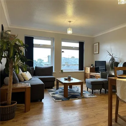 Image 2 - Greenway Court, 218 Greenway Road, Taunton, TA2 6LH, United Kingdom - Apartment for rent