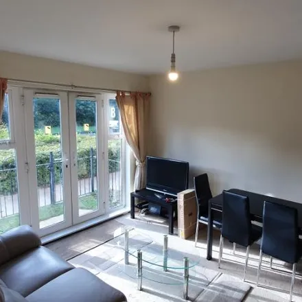 Image 9 - Monea Hall, Conisbrough Keep, Coventry, CV1 5PP, United Kingdom - Apartment for rent