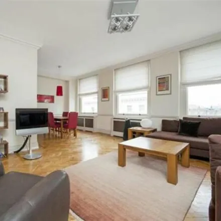 Image 3 - 35 Queen's Gate Gardens, London, SW7 5RR, United Kingdom - Room for rent