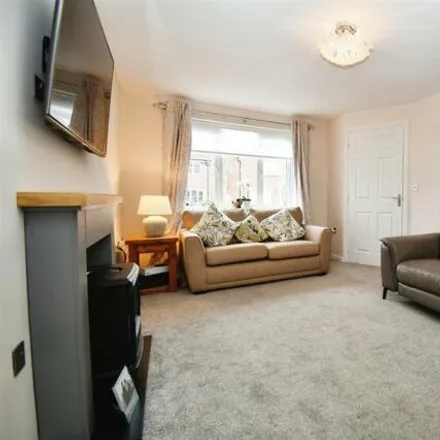 Image 7 - Brockwell Park, Hull, HU7 3DS, United Kingdom - House for sale