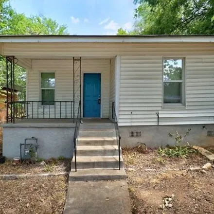 Rent this 2 bed house on 1906 East 9th Street in Austin, TX 78702