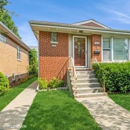 Buy this 3 bed house on 3217 North Narragansett Avenue in Chicago, IL 60634