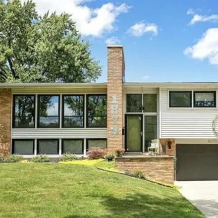 Buy this 3 bed house on 1873 Vinsetta Boulevard in Royal Oak, MI 48073