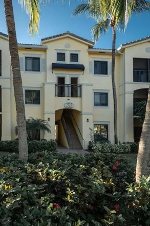 Rent this 3 bed condo on 2813 Grande Parkway in Palm Beach Gardens, FL 33410