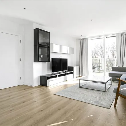 Rent this 2 bed apartment on Heritage Walk in London, TW8 0EF