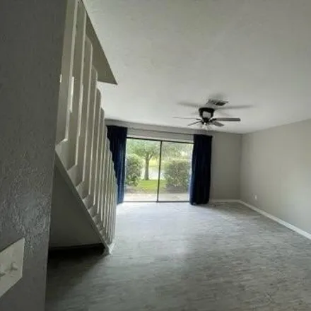 Image 5 - K&M Mobile Detailing, 16541 Lake Brigadoon Circle, Tampa, FL 33618, USA - House for rent