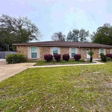 Rent this 4 bed house on 4698 Regency Court in Gull Point, Pensacola