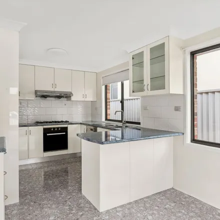 Rent this 3 bed apartment on Frogmore Street in Mascot NSW 2020, Australia