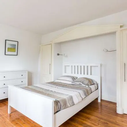 Rent this 9 bed apartment on 31 Rue de Villeneuve in 95870 Bezons, France
