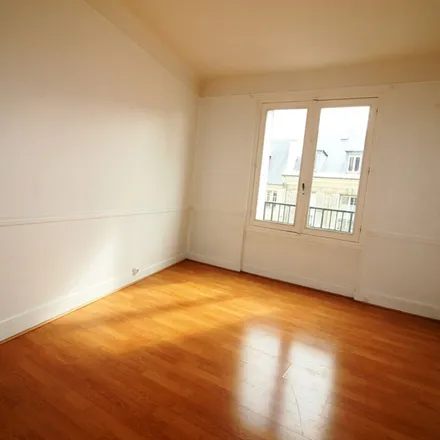 Rent this 3 bed apartment on 2b Rue de l’Independance Americaine in 78000 Versailles, France