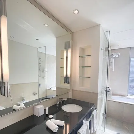 Rent this 1 bed apartment on Marina Residences in Braih Street, Dubai Marina