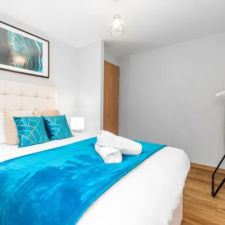 Rent this 2 bed apartment on Stourbridge