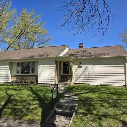 Buy this 3 bed house on 618 East 30th Street in Hibbing, MN 55746