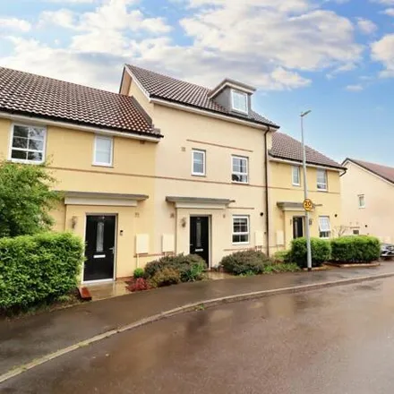 Buy this 4 bed townhouse on 121 Barley Fields in Thornbury, BS35 1BP
