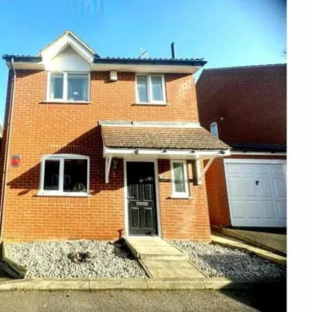 Buy this 4 bed house on Ely Way in Luton, LU4 9QN