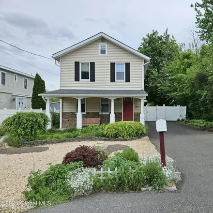 Buy this 3 bed house on 8 Birch Lane in Prospect Heights, East Greenbush