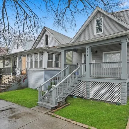 Buy this 4 bed house on 914 East 92nd Place in Chicago, IL 60619