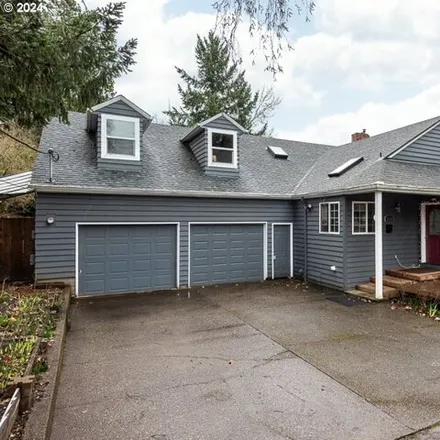 Buy this 4 bed house on 7636 Southwest Capitol Hill Road in Portland, OR 97219