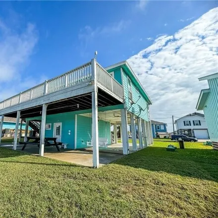 Image 5 - 118 Ball St, Rockport, Texas, 78382 - House for sale