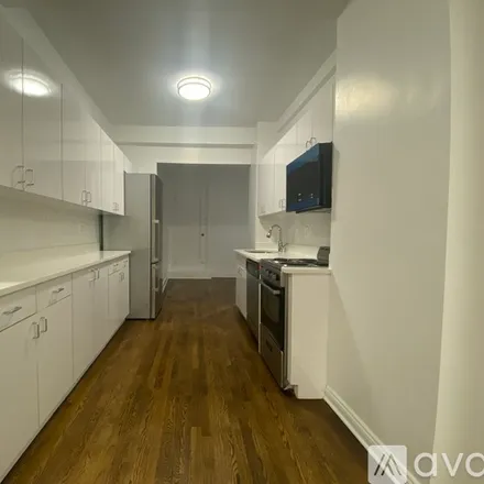 Rent this 4 bed apartment on 156 E 37th St