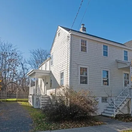 Rent this 3 bed house on 519 Prospect Street in Oakdale, City of Hudson