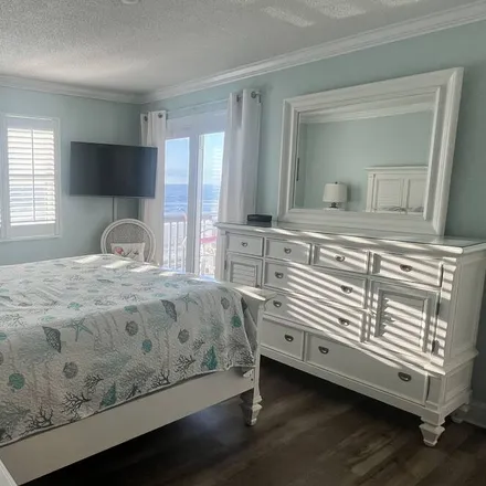 Rent this 3 bed condo on Garden City Beach in SC, 29576