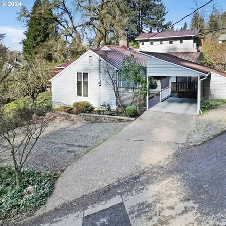 Buy this 3 bed house on 2007 Elk Avenue in Eugene, OR 97403