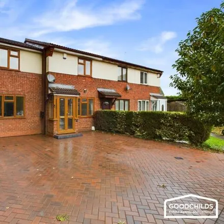 Buy this 4 bed house on Selsdon Road in Bloxwich, WS3 3UE