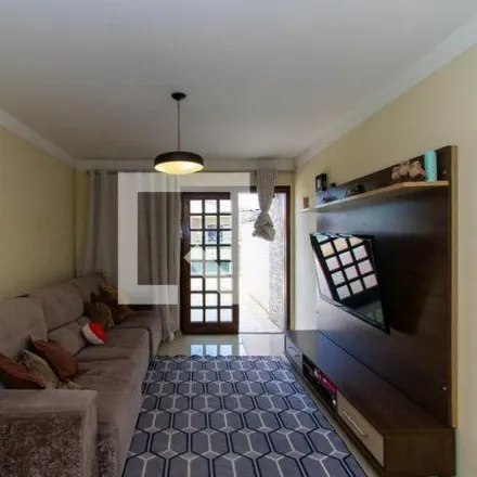 Rent this 3 bed house on Rua Professor Rui Viana Braga 305 in São Lucas, São Paulo - SP