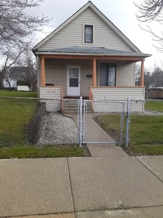 Buy this 2 bed house on 370 10th Street in Waukegan, IL 60085