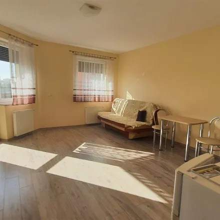 Rent this 1 bed apartment on Peron 1 in Bohaterów Getta Warszawskiego, 44-102 Gliwice