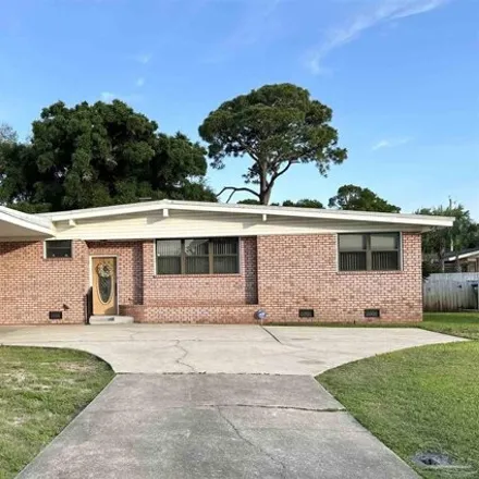 Buy this 3 bed house on 125 Fairpoint Dr in Gulf Breeze, Florida