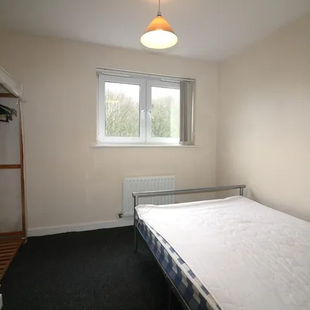 Image 6 - Beeches Bank, Sheffield, S2 3RL, United Kingdom - Apartment for rent