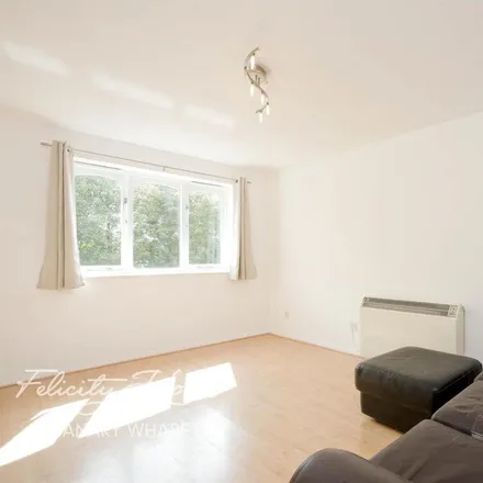 Image 5 - 59-73 Telegraph Place, London, E14 9XA, United Kingdom - House for rent