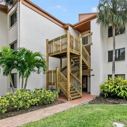 Buy this 2 bed condo on 1900 Cove Ii Pl Apt 138 in Sarasota, Florida