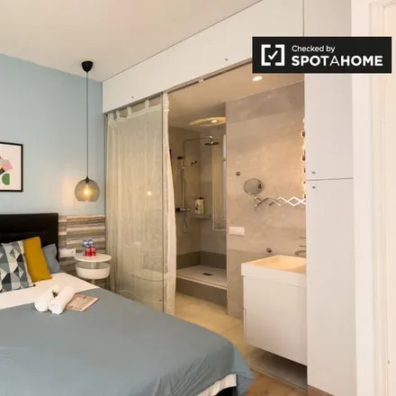 Rent this 3 bed room on Celler Miquel in Carrer de los Castillejos, 345