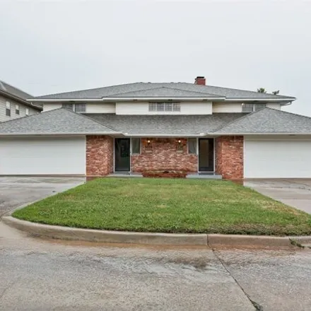 Buy this 6 bed house on 6308 North Villa Avenue in Oklahoma City, OK 73112